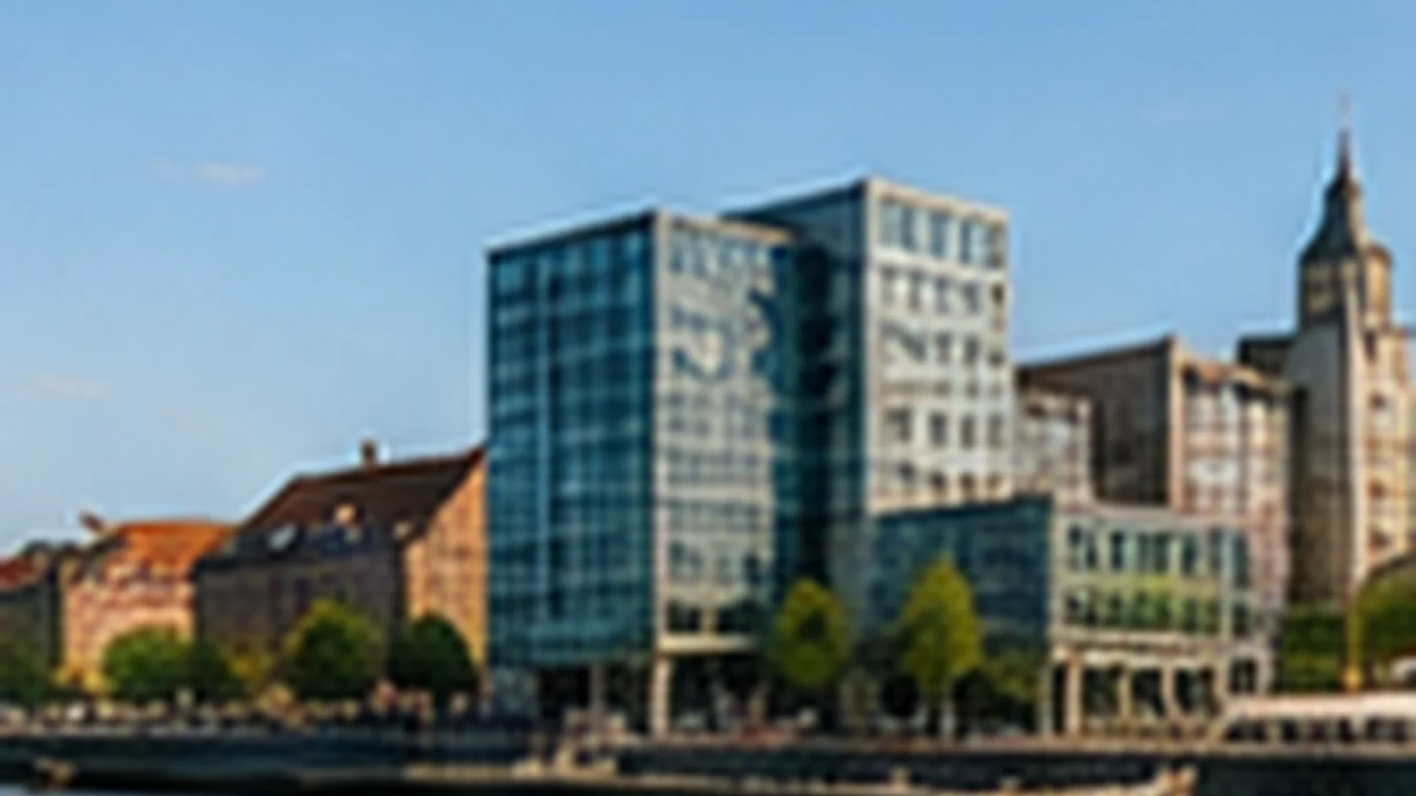 Modern nordisk hamn- och stadsmiljö som redaktionellt motiv för Aarhus